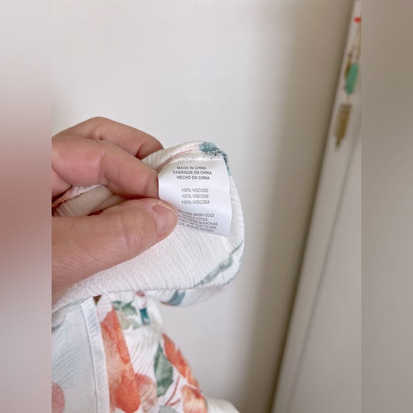 O’Neill Women’s Floral Summer Blouse Size S - Picture 4 of 4